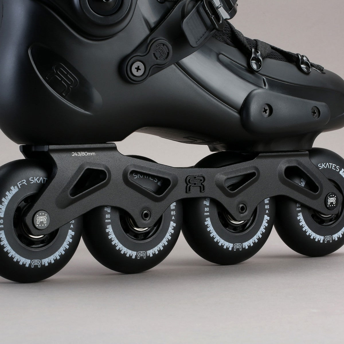 FR3 80 Black