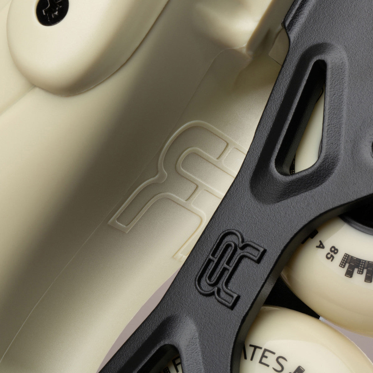 FR Skates FR3 80 Sand urban freeride inline skates with rockerable X3R frame.