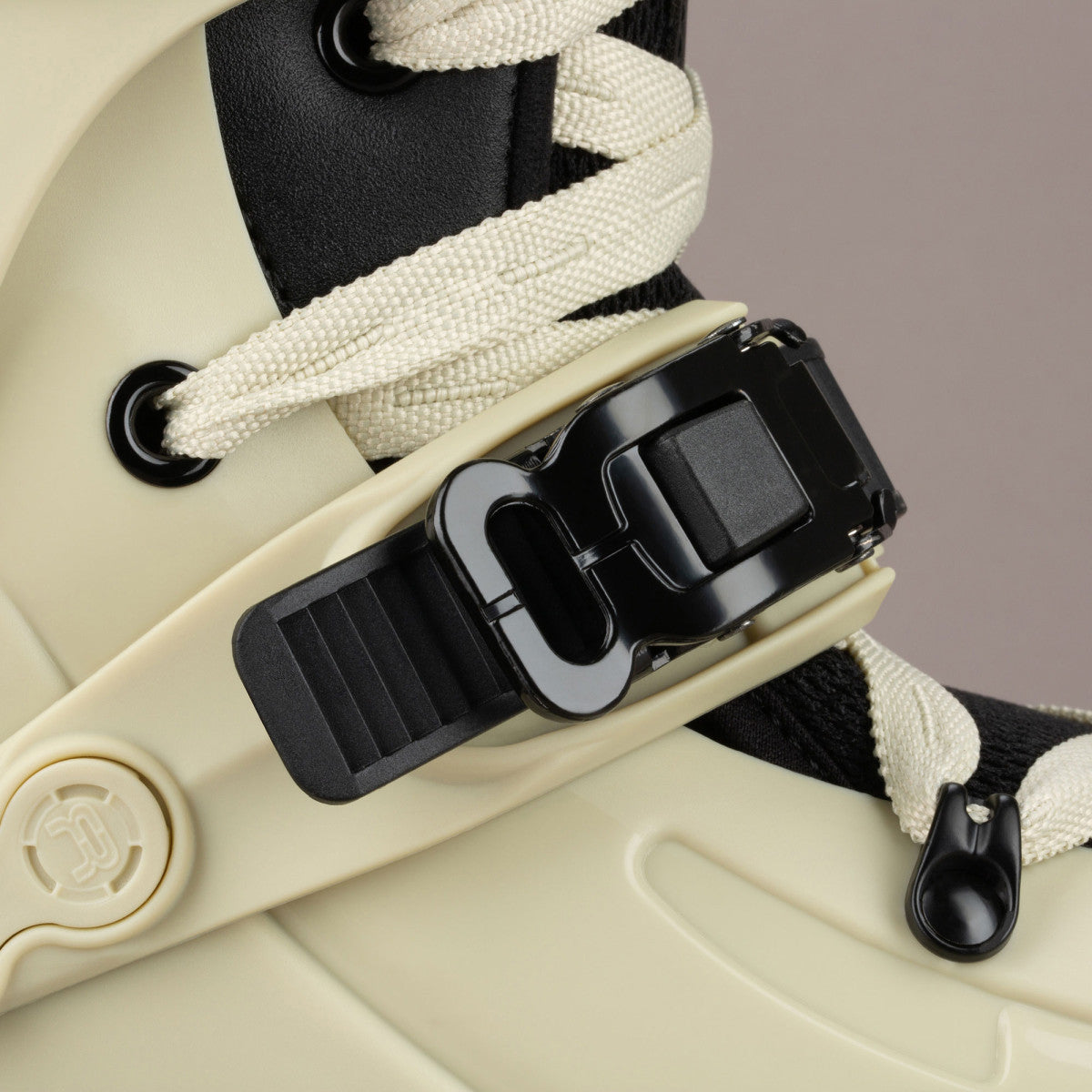 FR Skates FR3 80 Sand urban freeride inline skates with rockerable X3R frame.