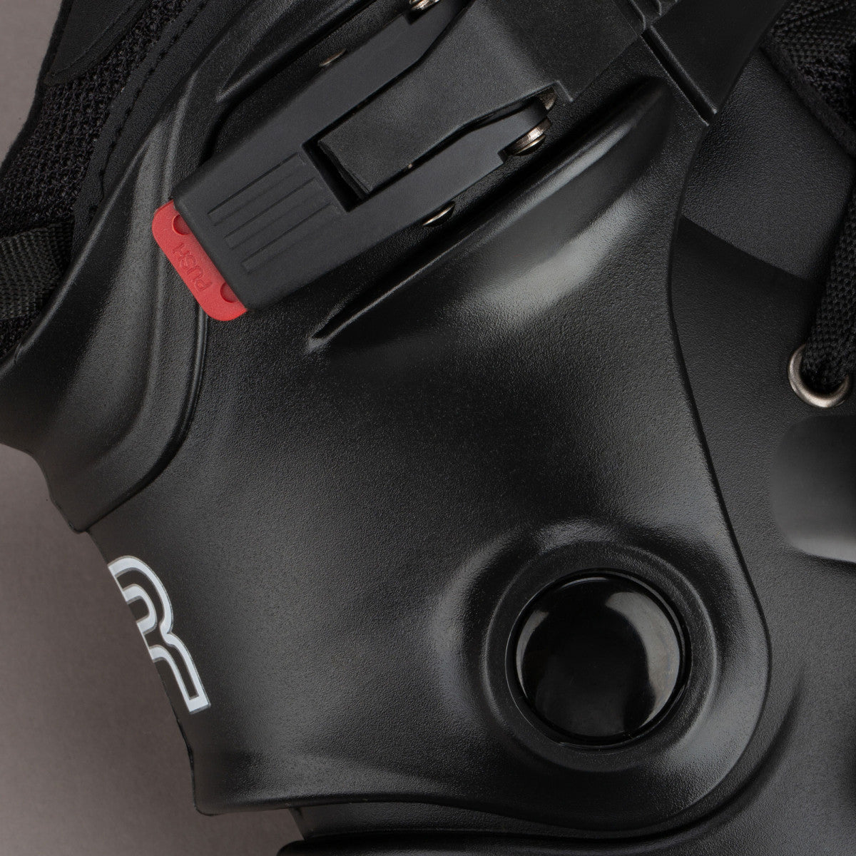 FR Skates FRXP 80 Black freeride inline skates 4x80 for urban and city skating.