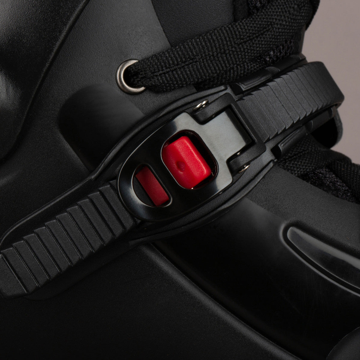 FR Skates FRXP 80 Black freeride inline skates 4x80 for urban and city skating.