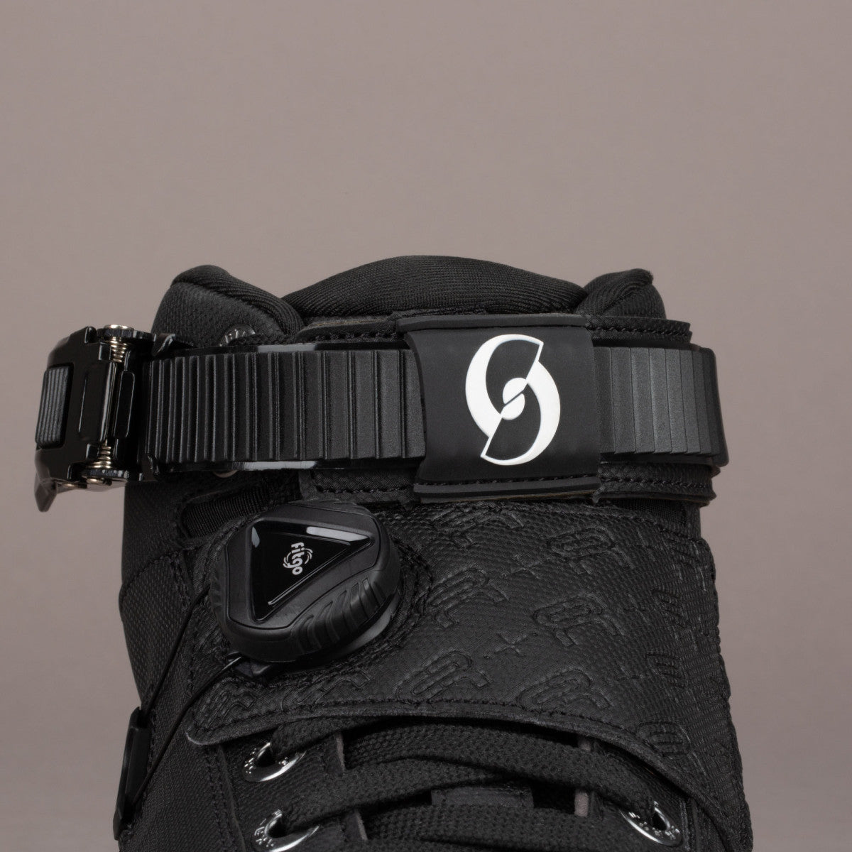 FR Skates Turbo Spin Black carbon boot for speed slalom and urban skating