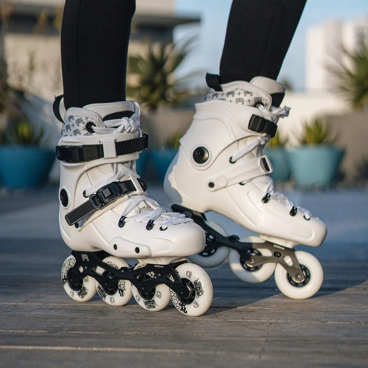 FR Skates FR1 80 Deluxe Intuition White freeride inline skates for advanced skaters